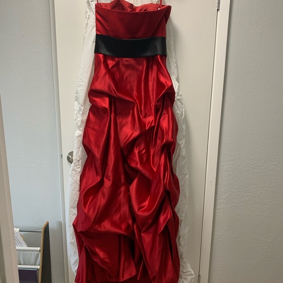 Size 8 Grad/Prom Dress - Picture 2 of 2
